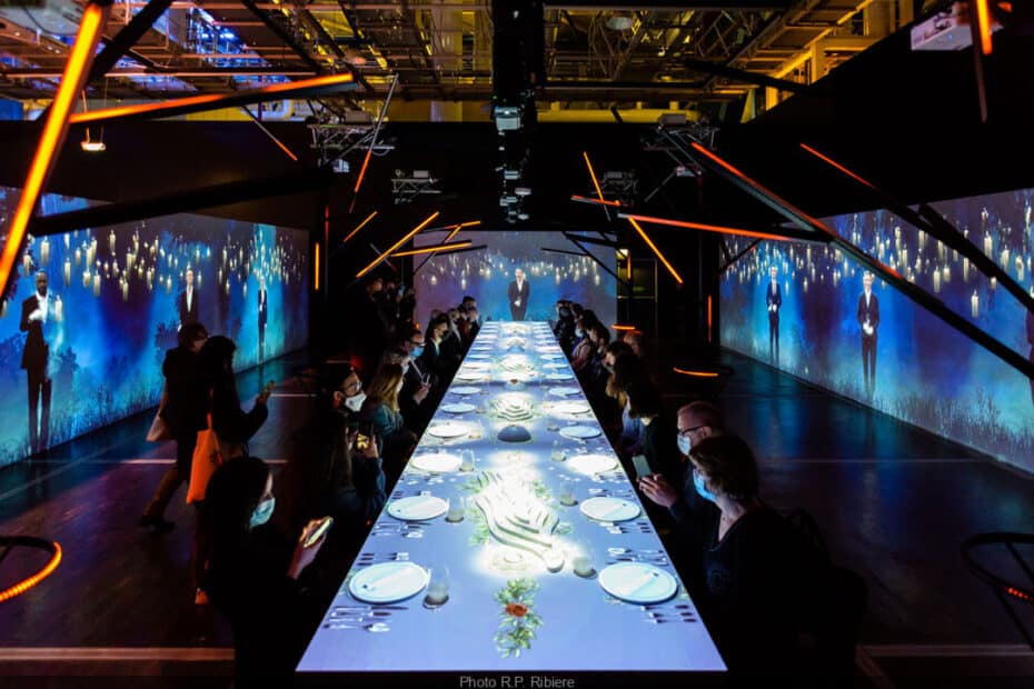 Le banquet immersif est le temps fort de l'exposition banquet à la cité de sciences